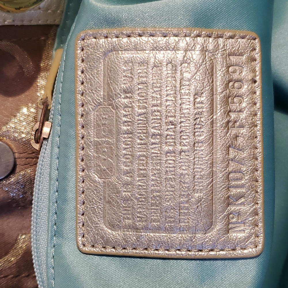 Coach Hamptons Signature C's W/ Turnlock Tote F15691 - Picture 13 of 16